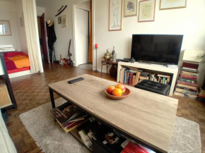 jolie studio à paris 12 em